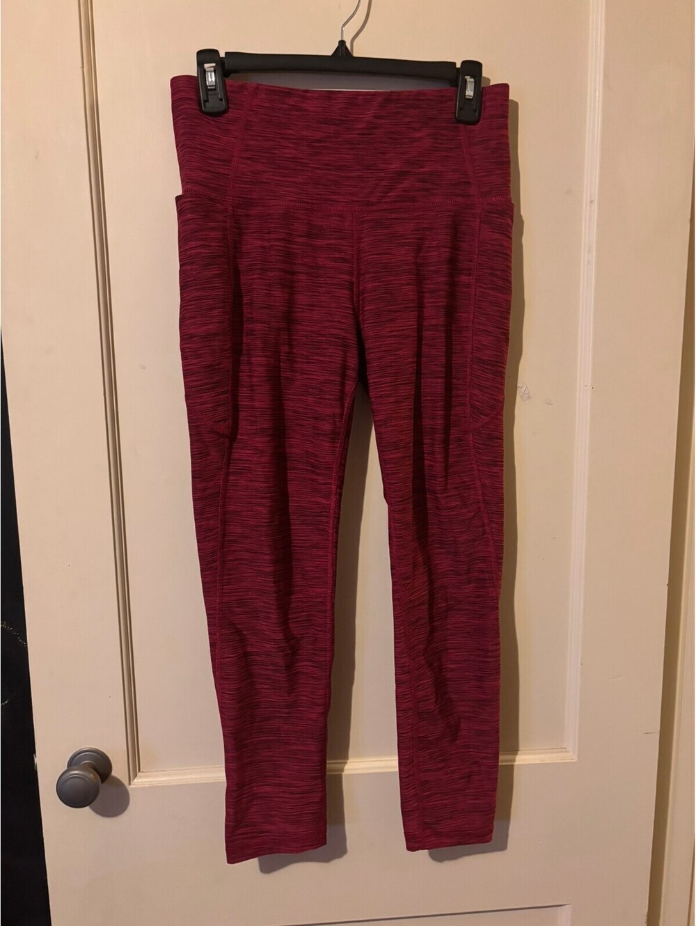 Xersion burgundy heather leggings Medium